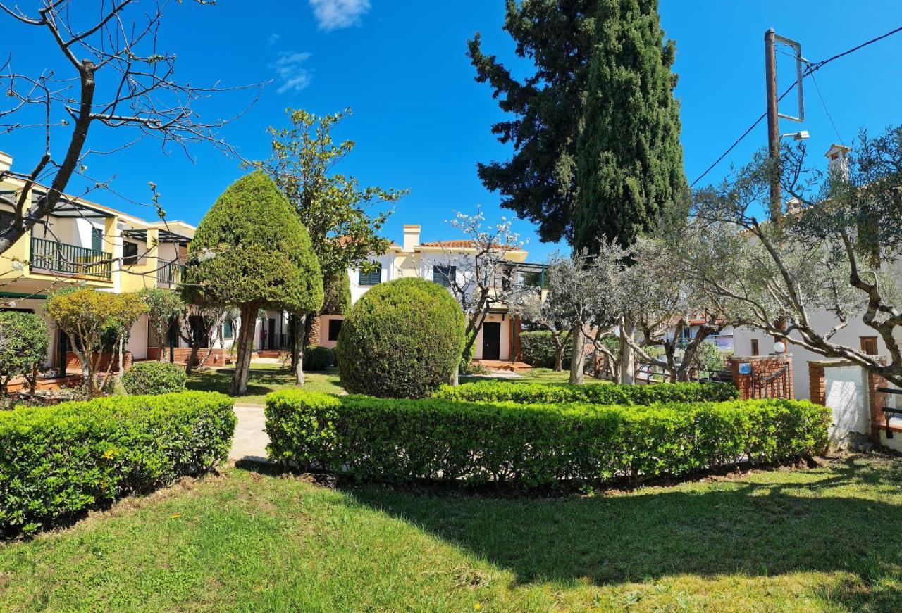 Elia Apartments Afytos Exterior foto