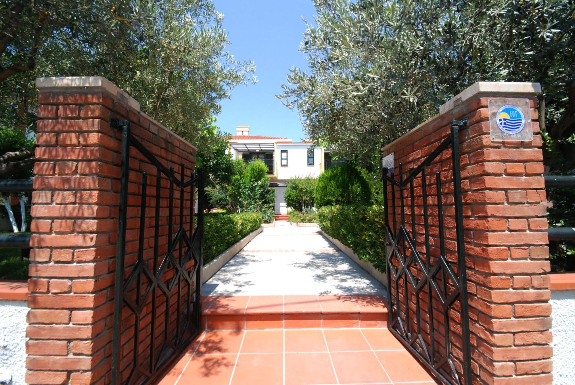 Elia Apartments Afytos Exterior foto