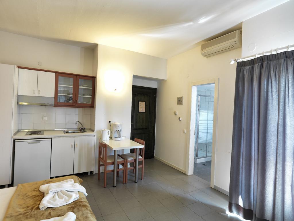 Elia Apartments Afytos Exterior foto