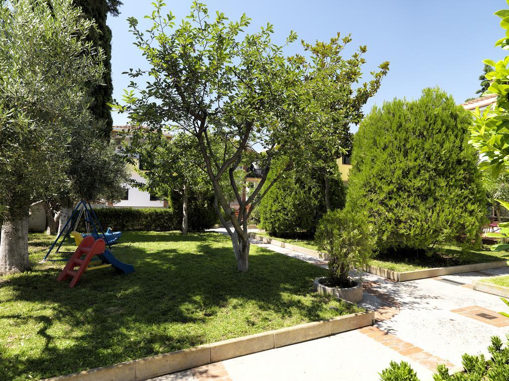 Elia Apartments Afytos Exterior foto