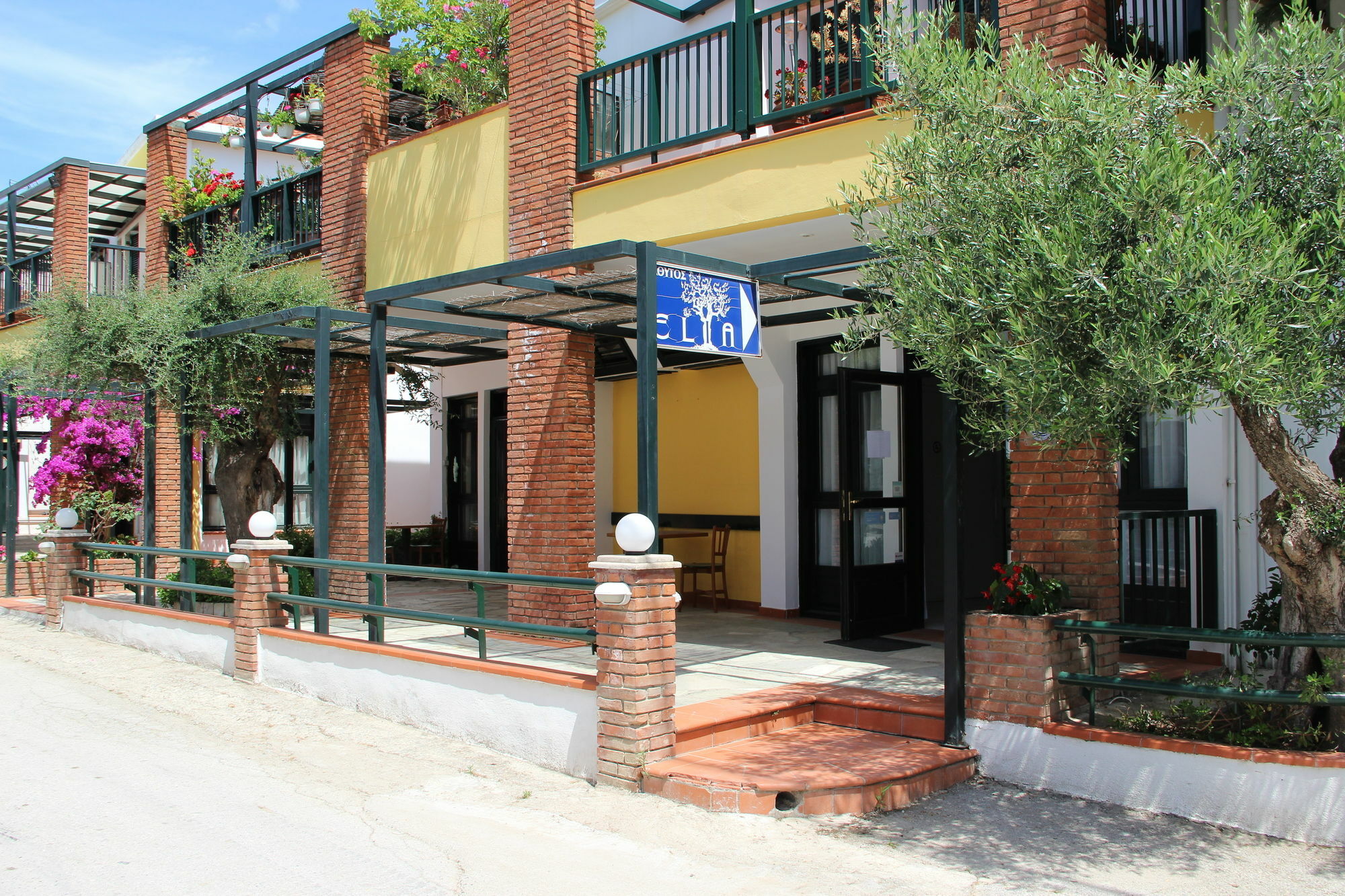 Elia Apartments Afytos Exterior foto